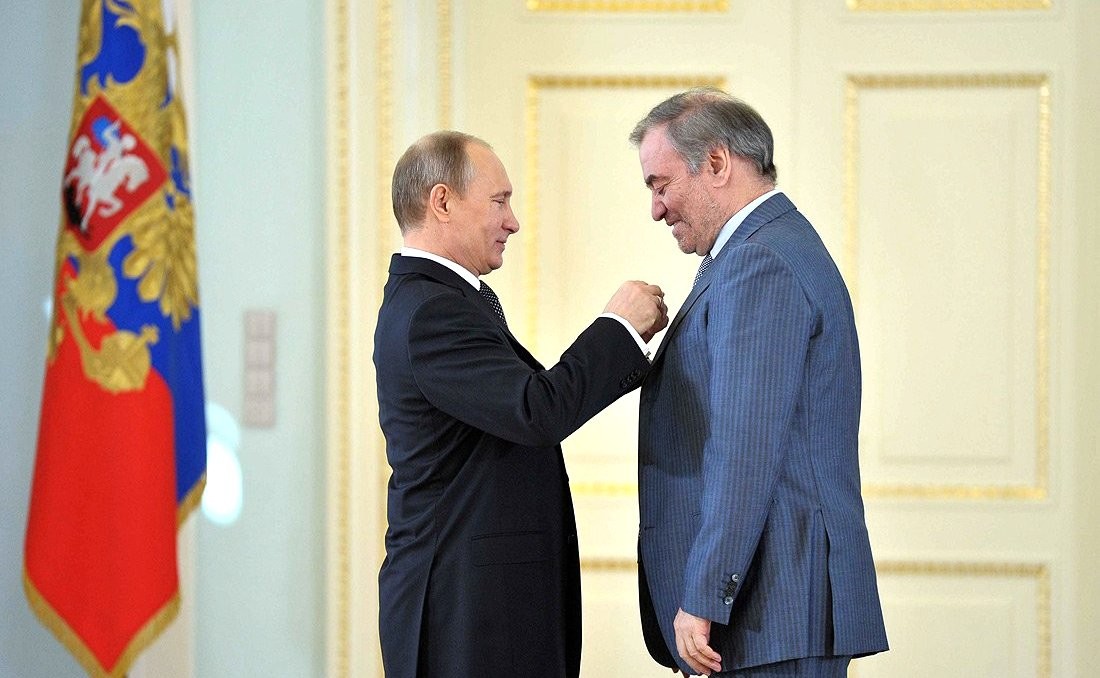 Putin_awarded_Gergiev